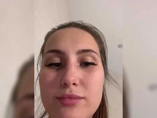 SweetyW- on BongaCams 