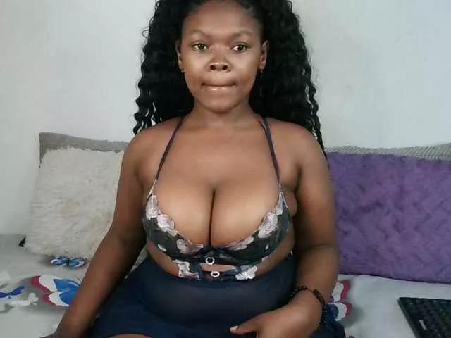 Freechat Thickqueenxxx on BongaCams