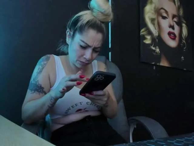 viktoria-davis on BongaCams