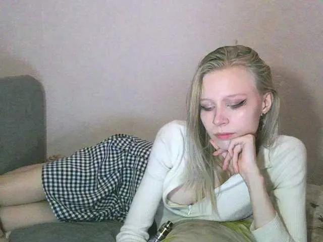 Freechat White-snow on BongaCams