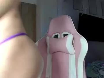 Away _gummies15 on Chaturbate