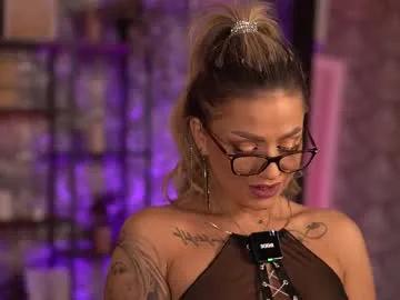 almavelia on Chaturbate 