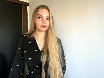 argeliaboivin — Goal: a very sweet kiss <3 Hi, my name is Amelia^^^ I'm a #newbie and this is my first day #shy #nonude #18 #blonde girl [40 tokens remaining]