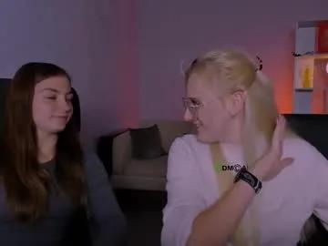 baby_hotte — GOAL: handbra [323 tokens remaining] Welcome to my room! #sph #lesbian #dirty #natural #bigtits