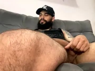 beardmax on Chaturbate