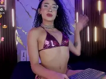 Freechat britannyclaire on Chaturbate