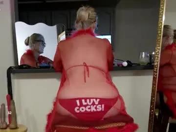 bwoodsbabe — Tease me Tuesday!   Make me Squirt! - Goal: Suck Dildo POV  [9 tokens left] #squirt #milf #mature #bigass #lovense