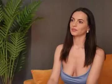 Freechat calliadesigner on Chaturbate