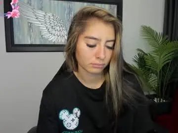 Freechat charlote_horny on Chaturbate