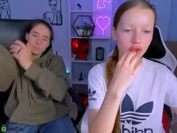 daisy_baby_ — GOAL: show ass [22 tokens remaining] meow let's go play. #feet #couple #latina #shy #lesbian