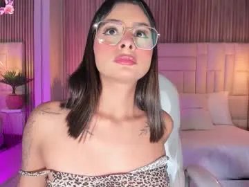 Freechat dulcegreem on Chaturbate