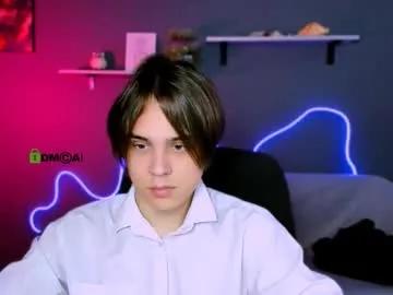 dylan_bold — GOAL: stand up and show outfit [20 tokens remaining] Welcome to my room! #gay #18 #monstercock #sph #teen