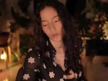 effylowell_ on Chaturbate 