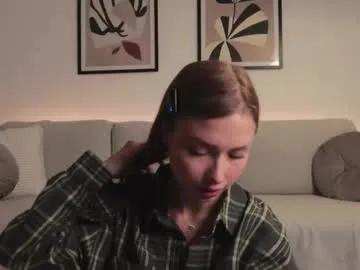 elliemore on Chaturbate 