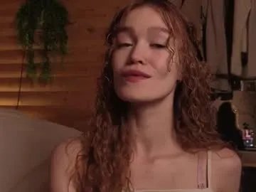 Freechat emiliyafox on Chaturbate