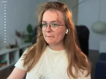 Freechat emilyforelsket on Chaturbate