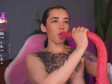 Freechat evarabbit on Chaturbate