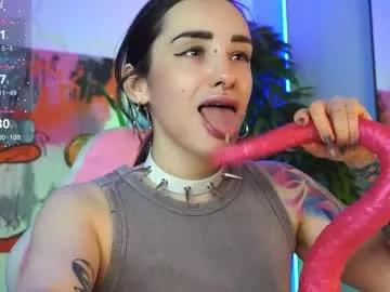Freechat evarabbit on Chaturbate