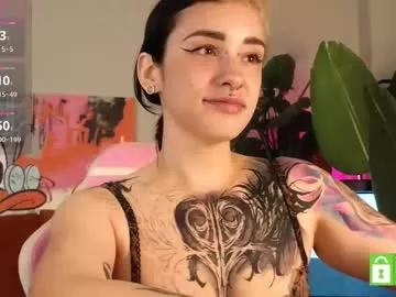 Freechat evarabbit on Chaturbate