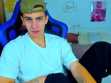 Freechat frank_mooree on Chaturbate