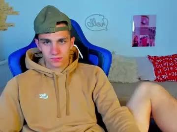 Freechat frank_mooree on Chaturbate