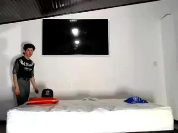 Freechat gnecos on Chaturbate