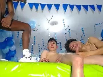 Freechat gnecos on Chaturbate