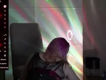Freechat goddessrubysnowbun on Chaturbate