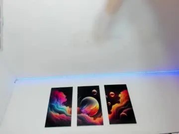 Freechat goldenhugecocktss on Chaturbate