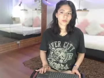 Freechat hey_noraly on Chaturbate
