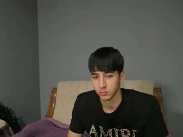 Freechat hotflirtyfella on Chaturbate
