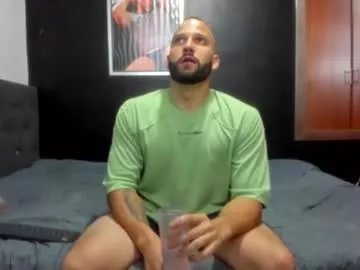 Freechat jasonmartiinez on Chaturbate