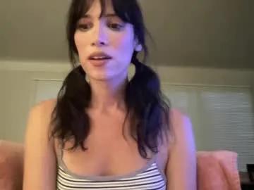 Freechat kikihart on Chaturbate