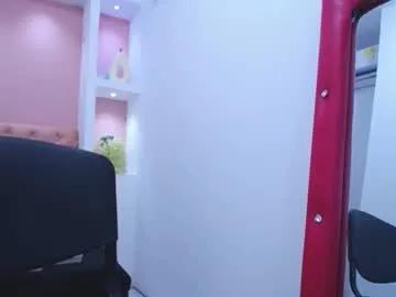 Freechat lauramossart on Chaturbate