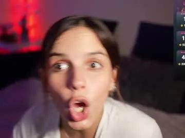 Freechat lilbeccaxo on Chaturbate