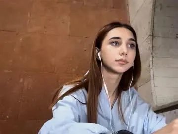 Freechat lilihalvorsen on Chaturbate