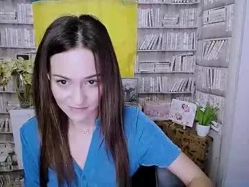 lina_star_s — sit in  bra 90 sec [77 tokens remaining] #british #lovense #cute #muscle #mommy