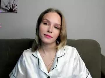 Freechat lipswithsweetonthem on Chaturbate