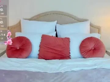 Freechat lorasaint on Chaturbate