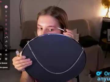 Freechat lovelyspacee on Chaturbate