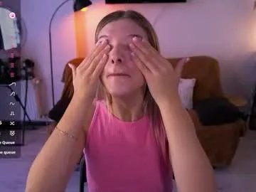 Freechat lovelyspacee on Chaturbate