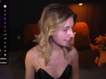 Freechat lovelyspacee on Chaturbate