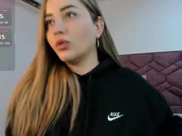 Private lucia_star_ on Chaturbate