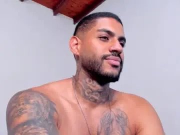 Freechat luigi1_ on Chaturbate