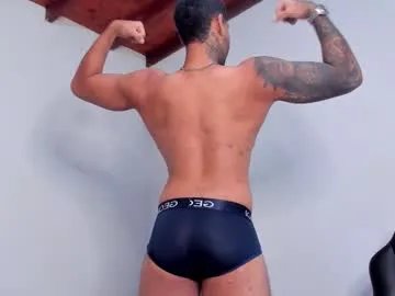 Freechat luigi1_ on Chaturbate