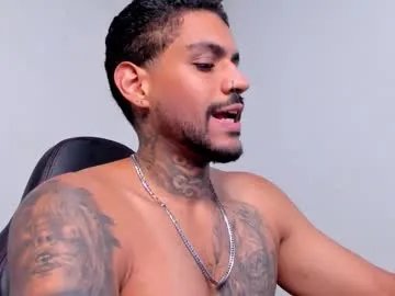 Freechat luigi1_ on Chaturbate