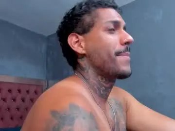 Freechat luigi1_ on Chaturbate