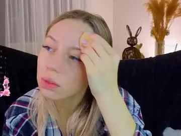 lunariabliss — GOAL:  Lick lips  Hello everyone, I'm Kelly! I'm a #teen, and I love play with #lovense. I'm #18 years old, and I have #bigboobs and a #skinny body. [22 tokens remaining]