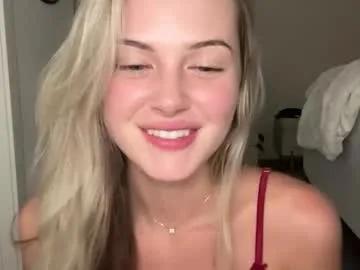 Freechat luvaimee on Chaturbate