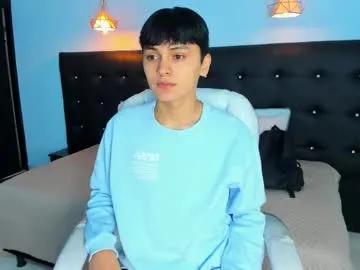 maxii18_ — GOAL: CUM SHOW [999 tokens remaining] Welcome to my room! #twink #cum #young #shy #18